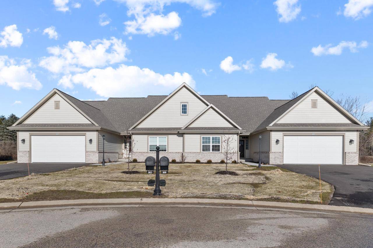 Slinger, WI 53086,1830 Cedar Ridge DRIVE