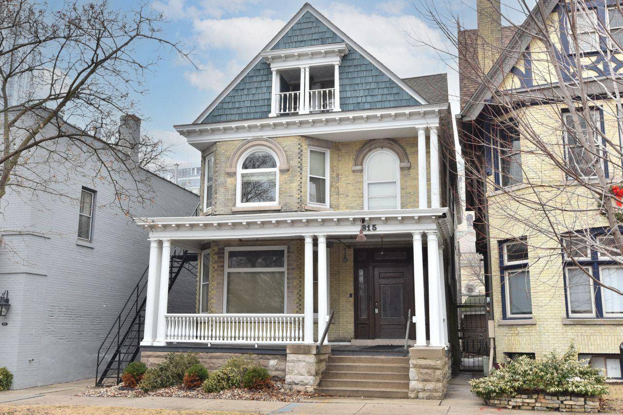 Milwaukee, WI 53202,815 N Cass STREET