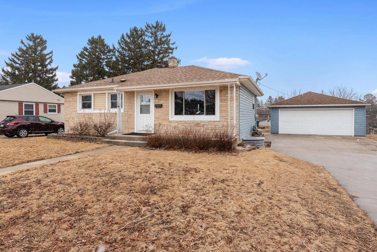 Port Washington, WI 53074,230 Summit DRIVE