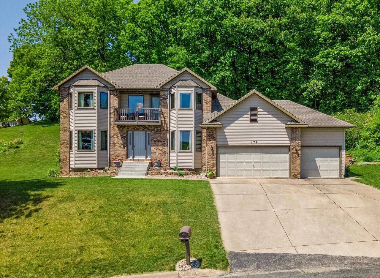 La Crescent, MN 55947,176 Green Apple ROAD