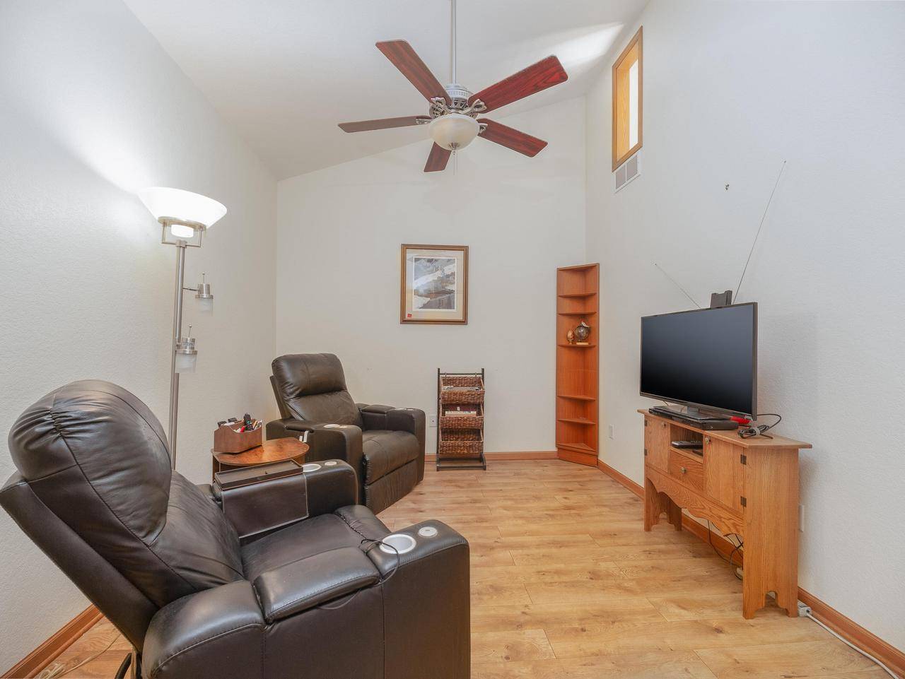 Mayville, WI 53050,1349 Carolyn BOULEVARD