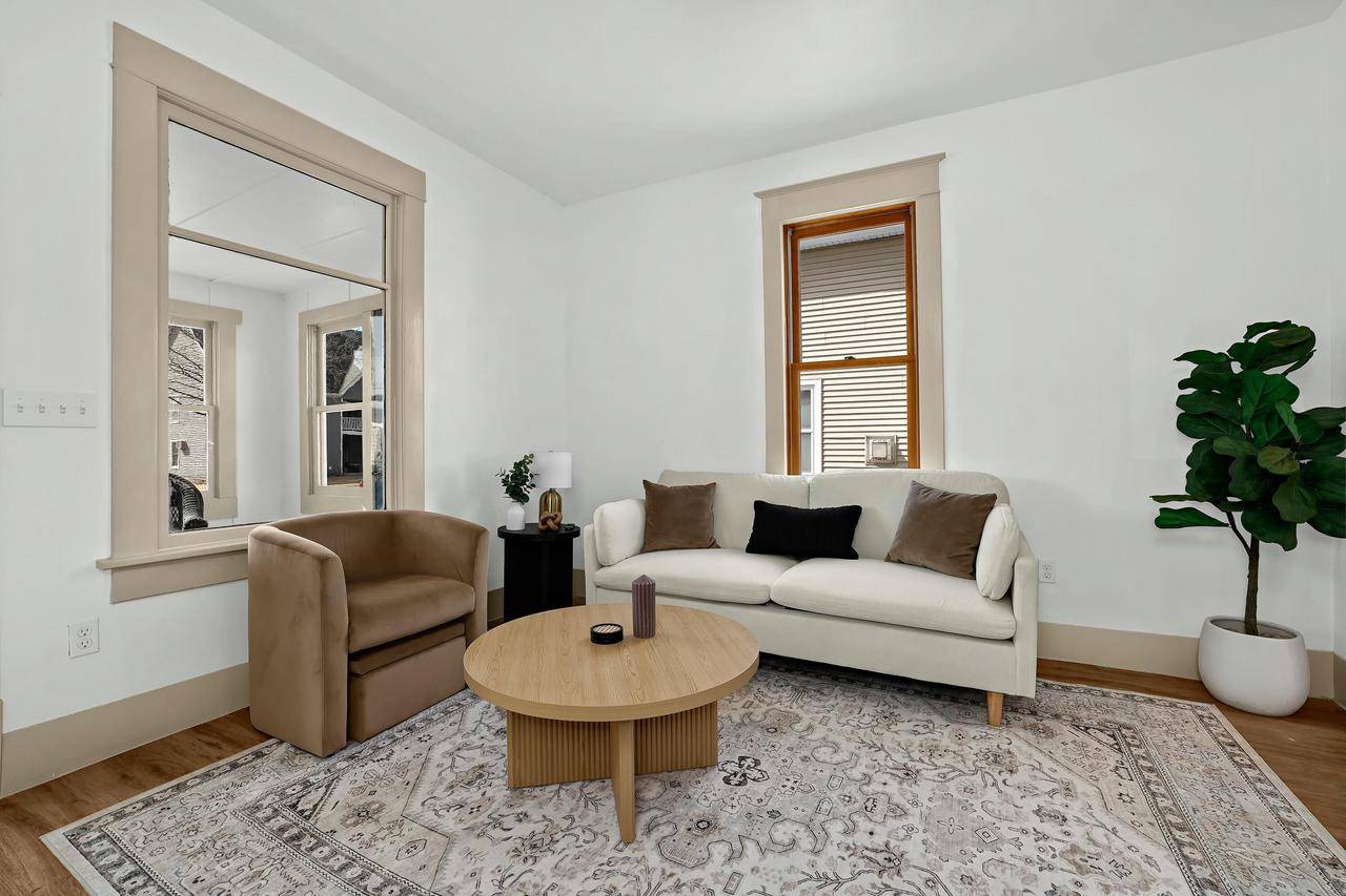 La Crosse, WI 54601,1421 Redfield STREET