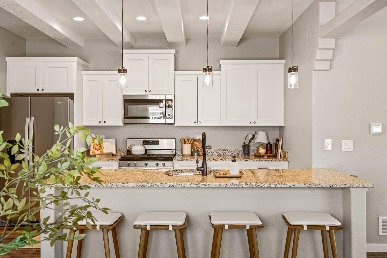 West Bend, WI 53090,1911 Daisy DRIVE