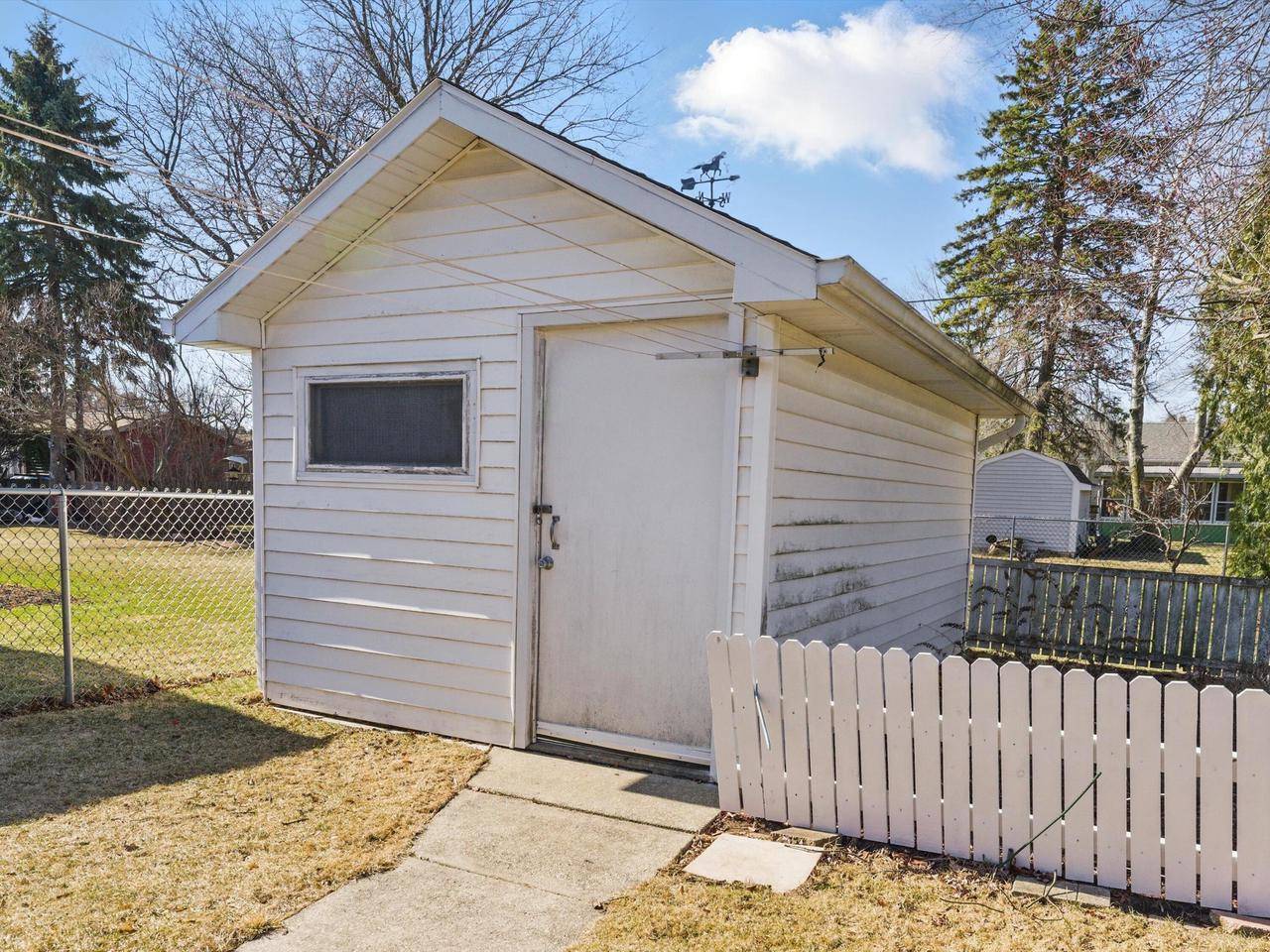 Manitowoc, WI 54220,2121 Richmond AVENUE