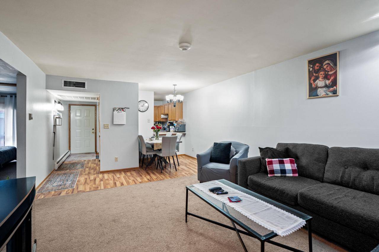 Brown Deer, WI 53209,4050 W Rivers Edge CIRCLE #25