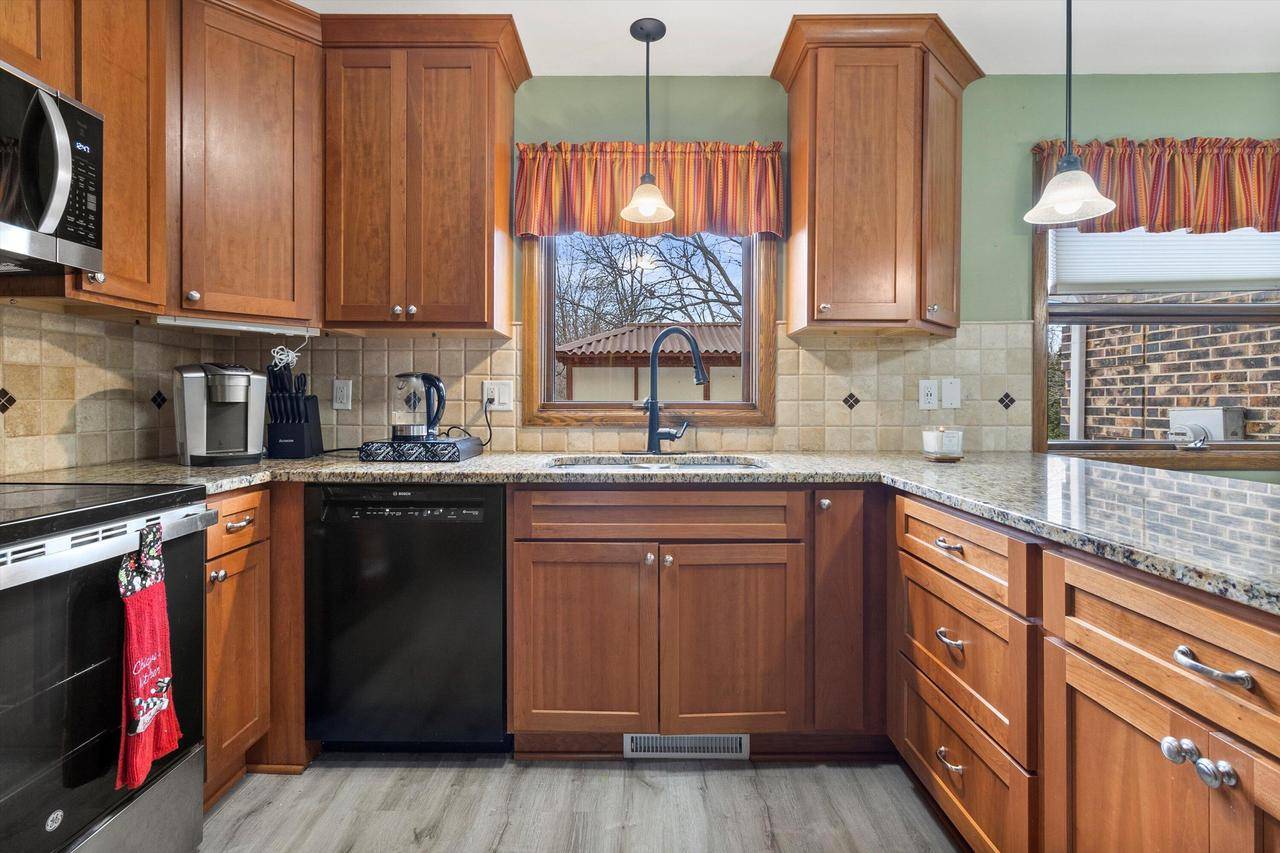 Mount Pleasant, WI 53403,4519 Ridgecrest DRIVE