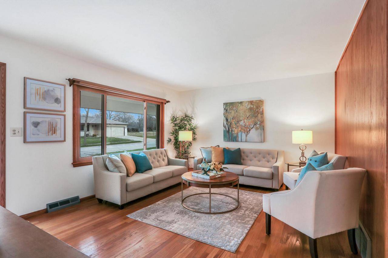 Greendale, WI 53129,5403 Olympia DRIVE