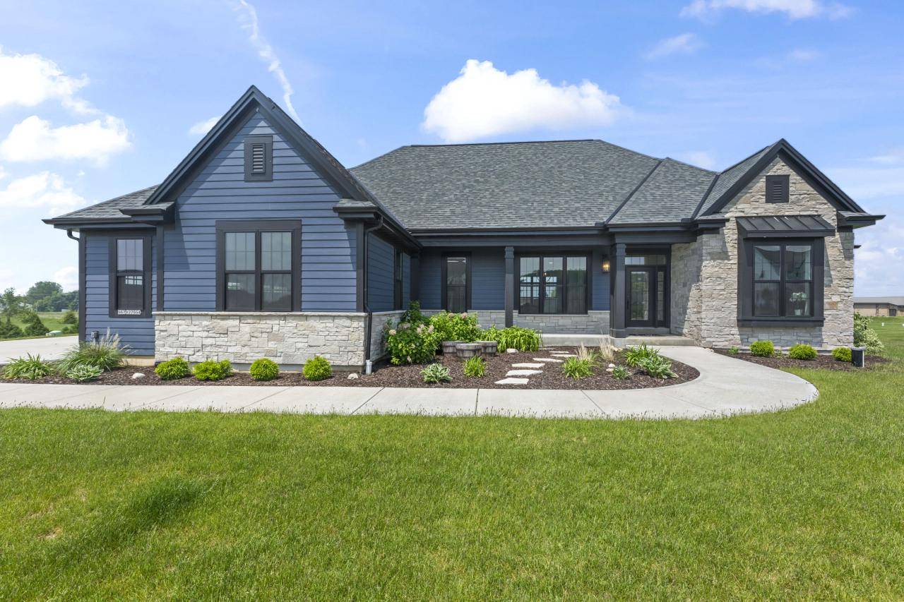 Sussex, WI 53089,N67W27854 Red Oak COURT