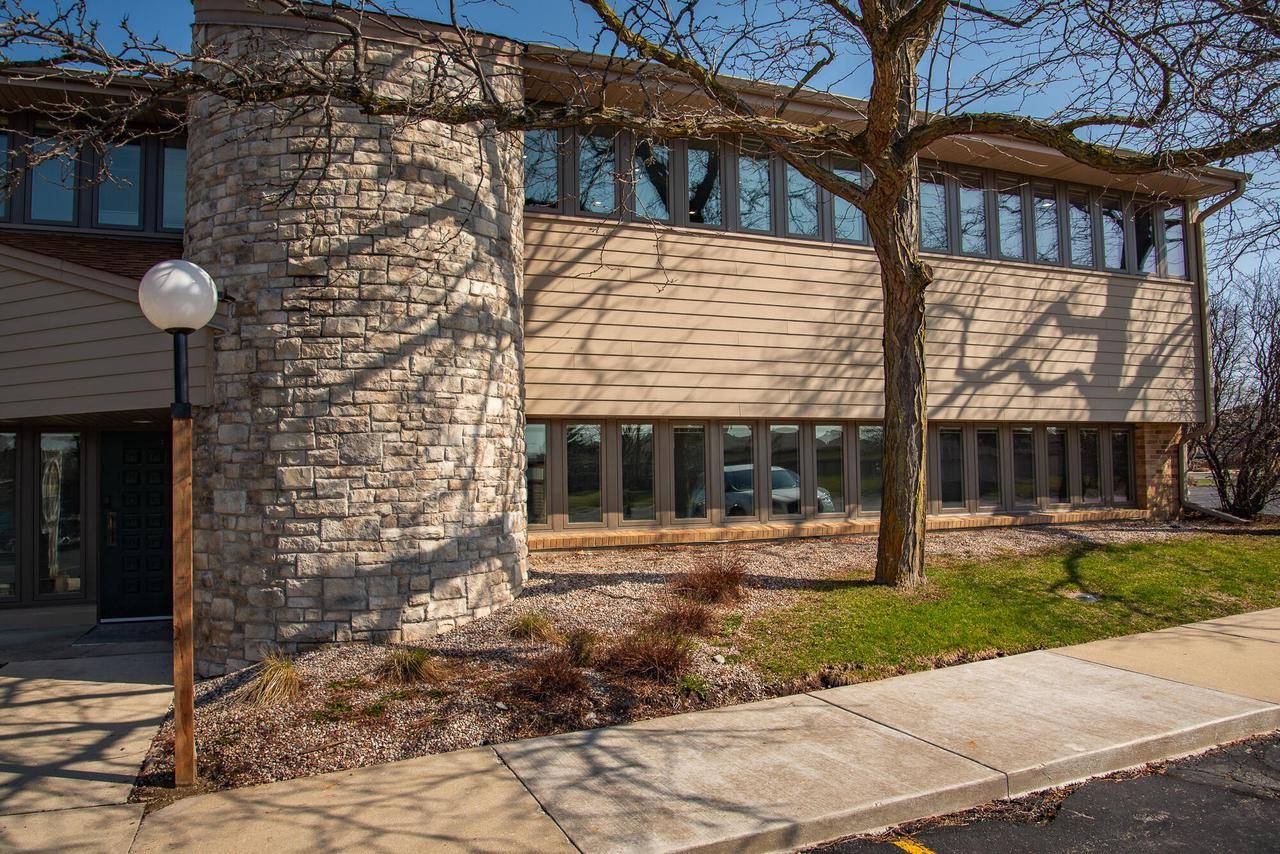 Mount Pleasant, WI 53406,1055 Prairie DRIVE #East Upper