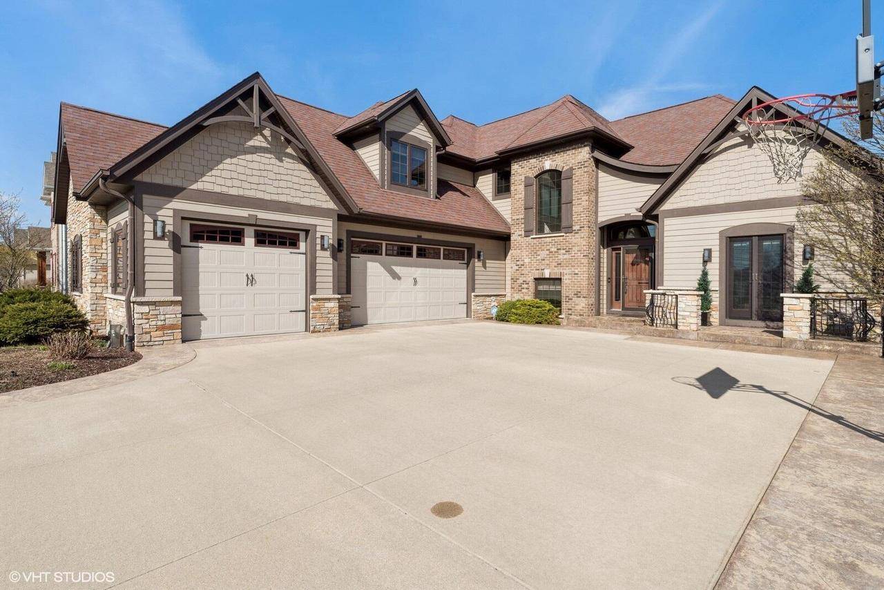 Pleasant Prairie, WI 53158,9921 Cooper ROAD