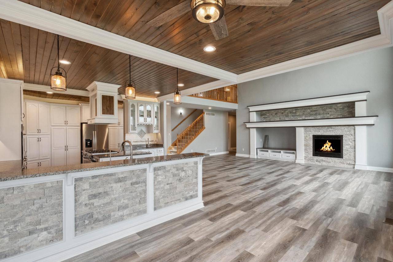 Lake Geneva, WI 53147,1561 Prestwick DRIVE