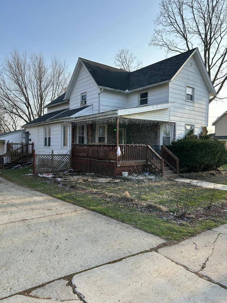 Lomira, WI 53048,939 Main STREET