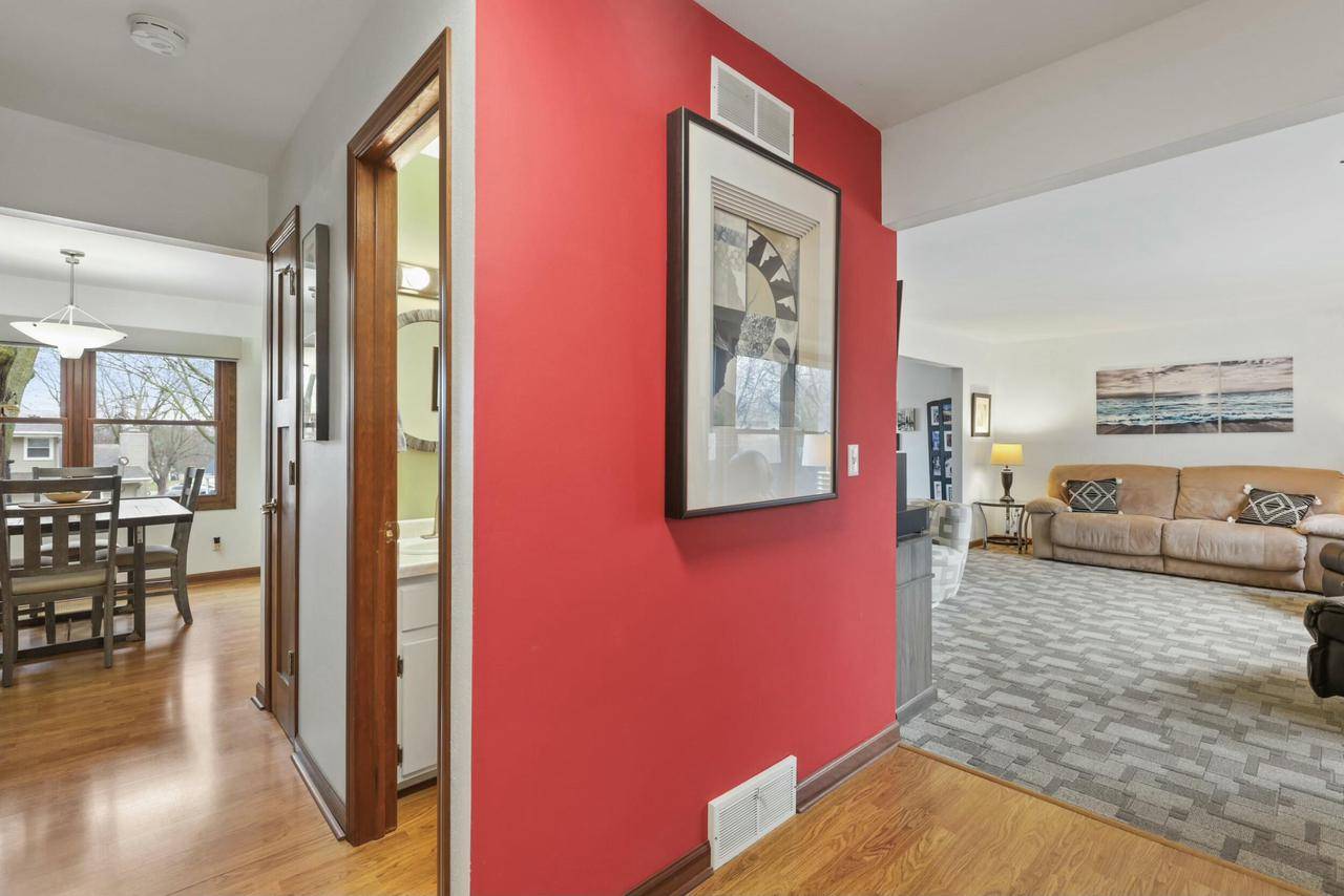 Hartland, WI 53029,717 Cardiff COURT