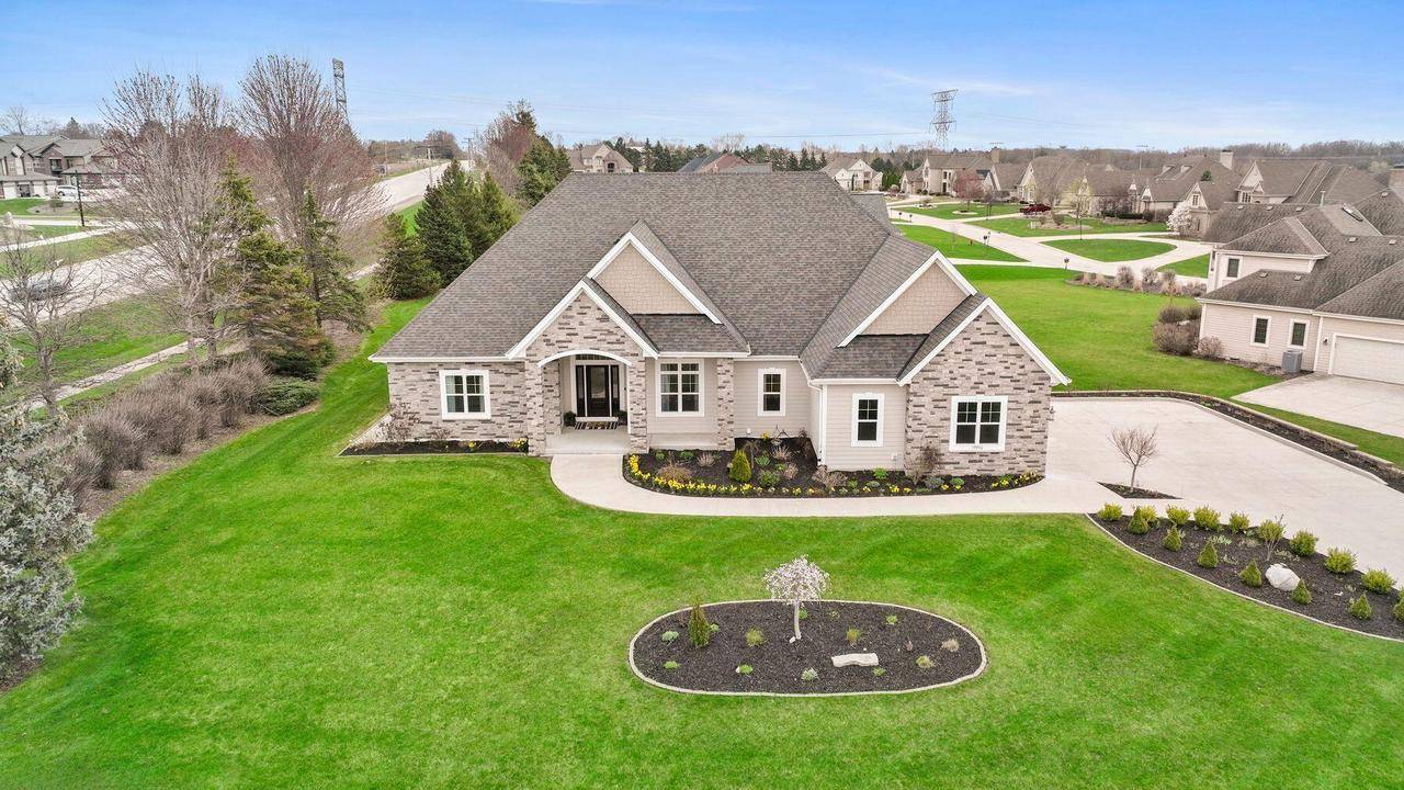 Brookfield, WI 53045,19940 Bradon TRAIL W