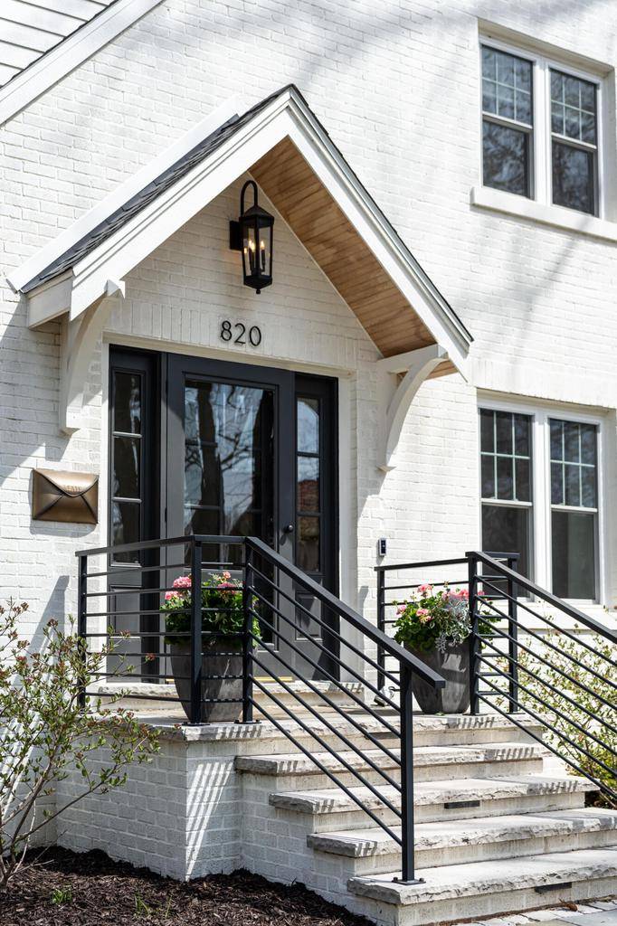 Whitefish Bay, WI 53217,820 E Birch AVENUE