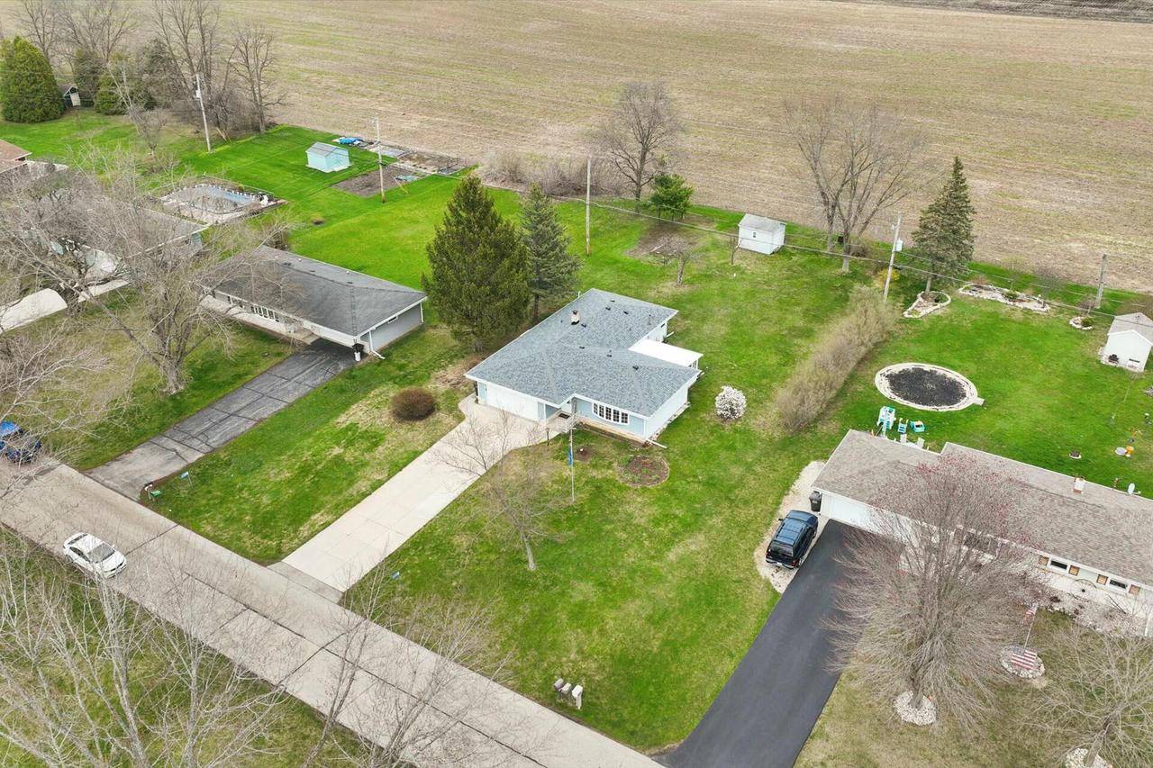 Big Bend, WI 53103,W225S9060 Mt Carmel ROAD
