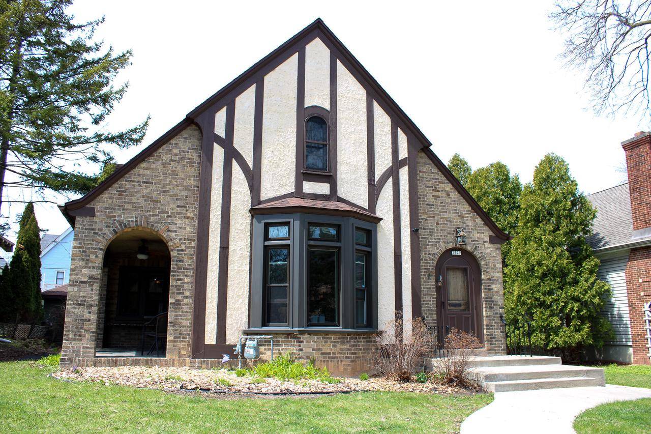 Milwaukee, WI 53211,3279 N Cramer STREET