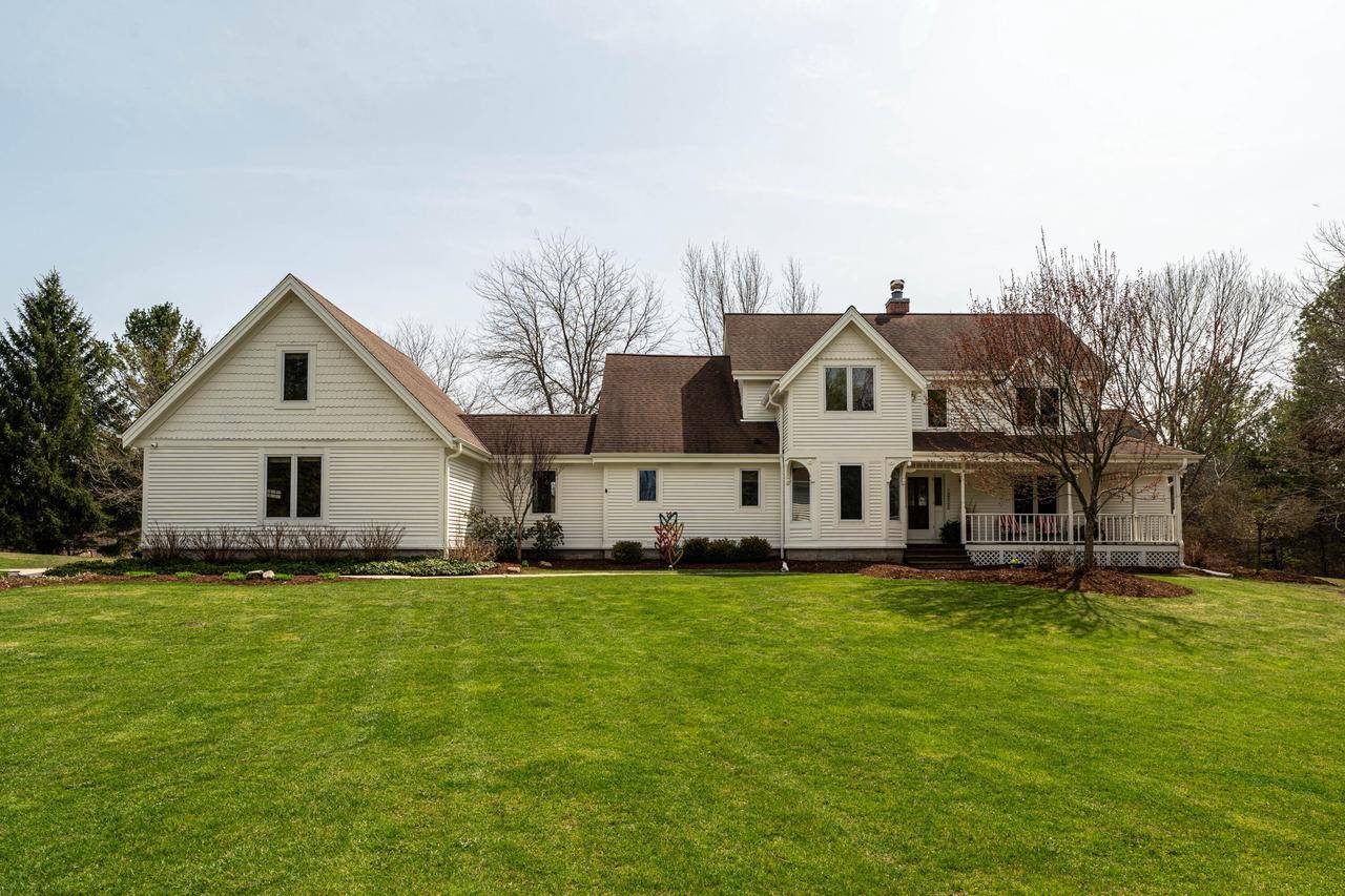 Cedarburg, WI 53012,8925 Pleasant Valley ROAD