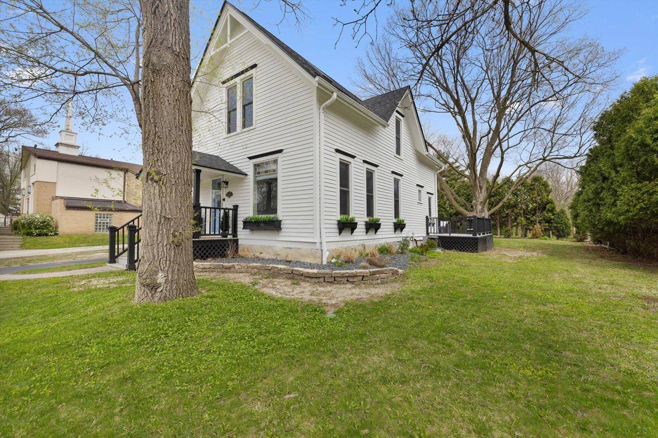 Brookfield, WI 53045,2380 N Brookfield ROAD
