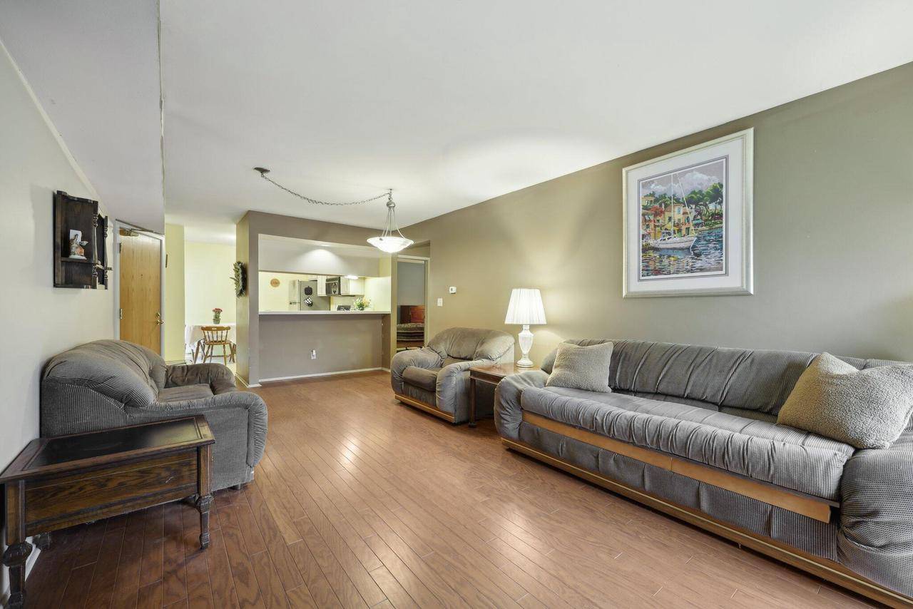Oak Creek, WI 53154,783 W Puetz ROAD