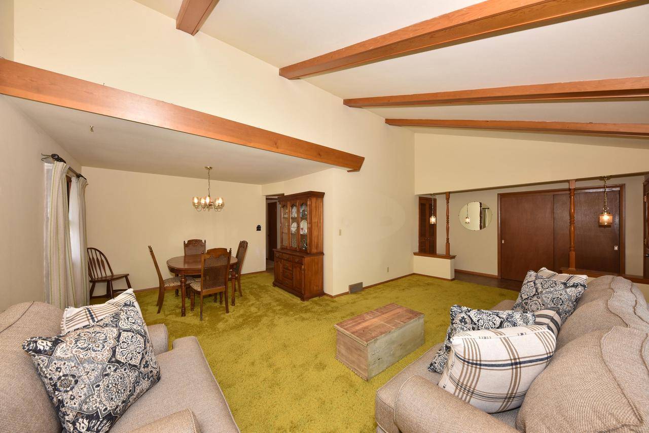 Cedarburg, WI 53012,2028 Granville ROAD