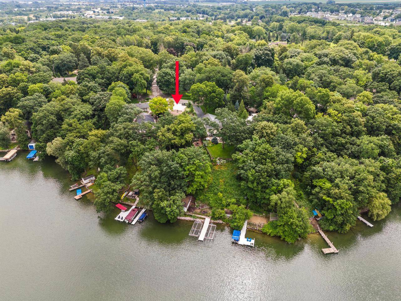 Mukwonago, WI 53149,W299S10735 Pickering DRIVE