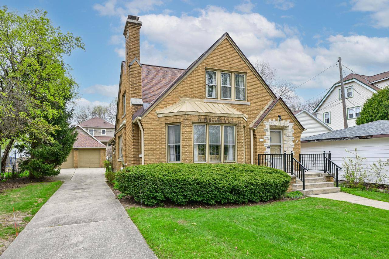 Wauwatosa, WI 53213,1443 N 65th STREET