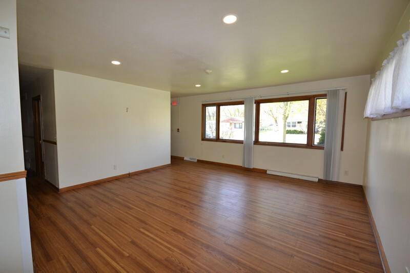 Waukesha, WI 53188,910 Summit AVENUE