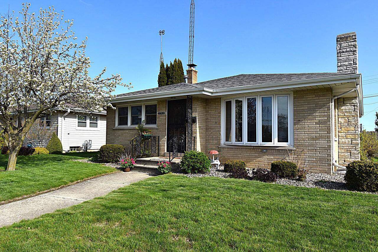 Kenosha, WI 53140,1702 21st STREET