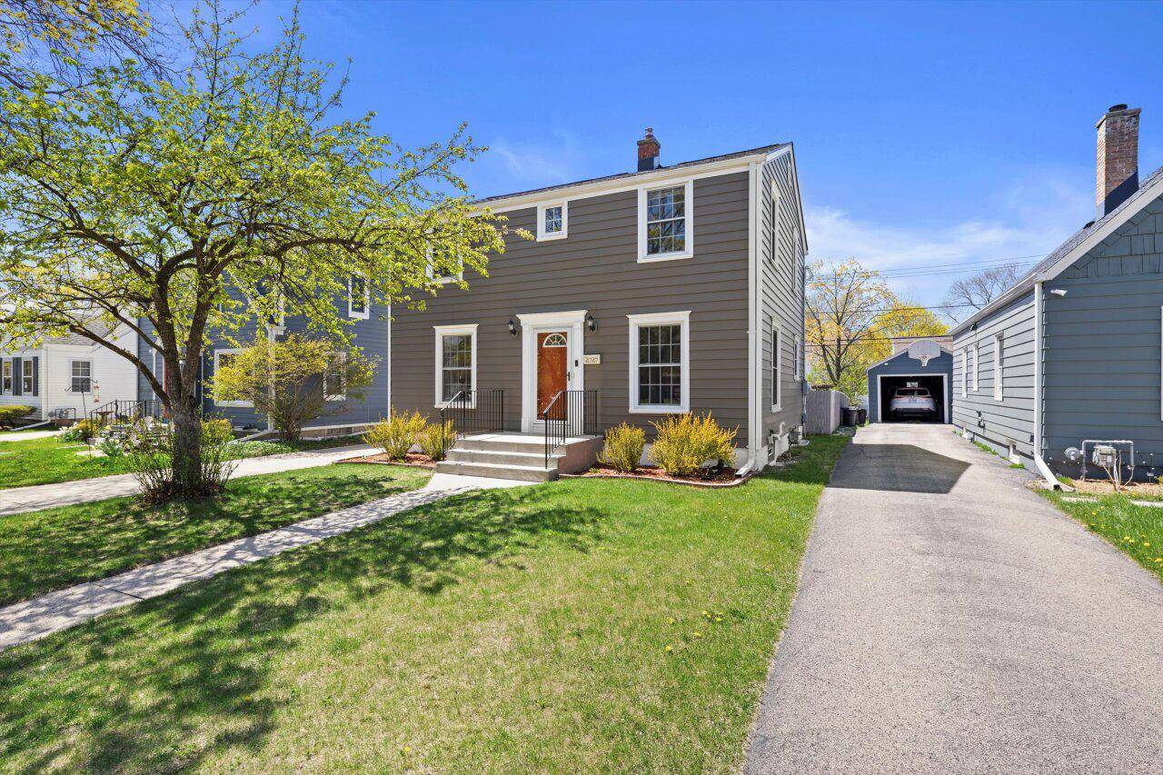 Whitefish Bay, WI 53211,4747 N Marlborough DRIVE