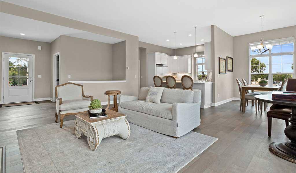 Pewaukee, WI 53072,331 Sandy CIRCLE