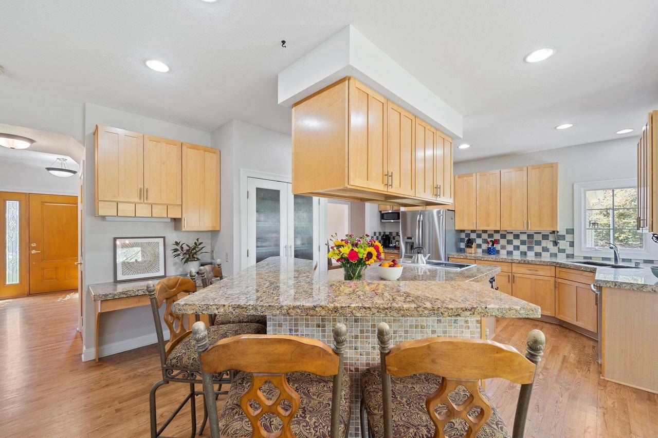 Mequon, WI 53097,8420 W Daventry ROAD