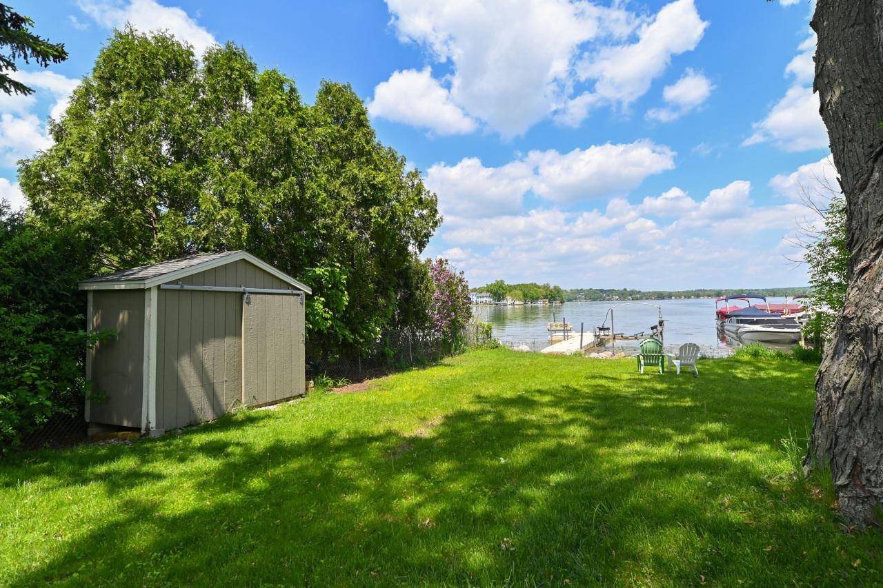Pewaukee, WI 53072,N27W27260 Woodland DRIVE