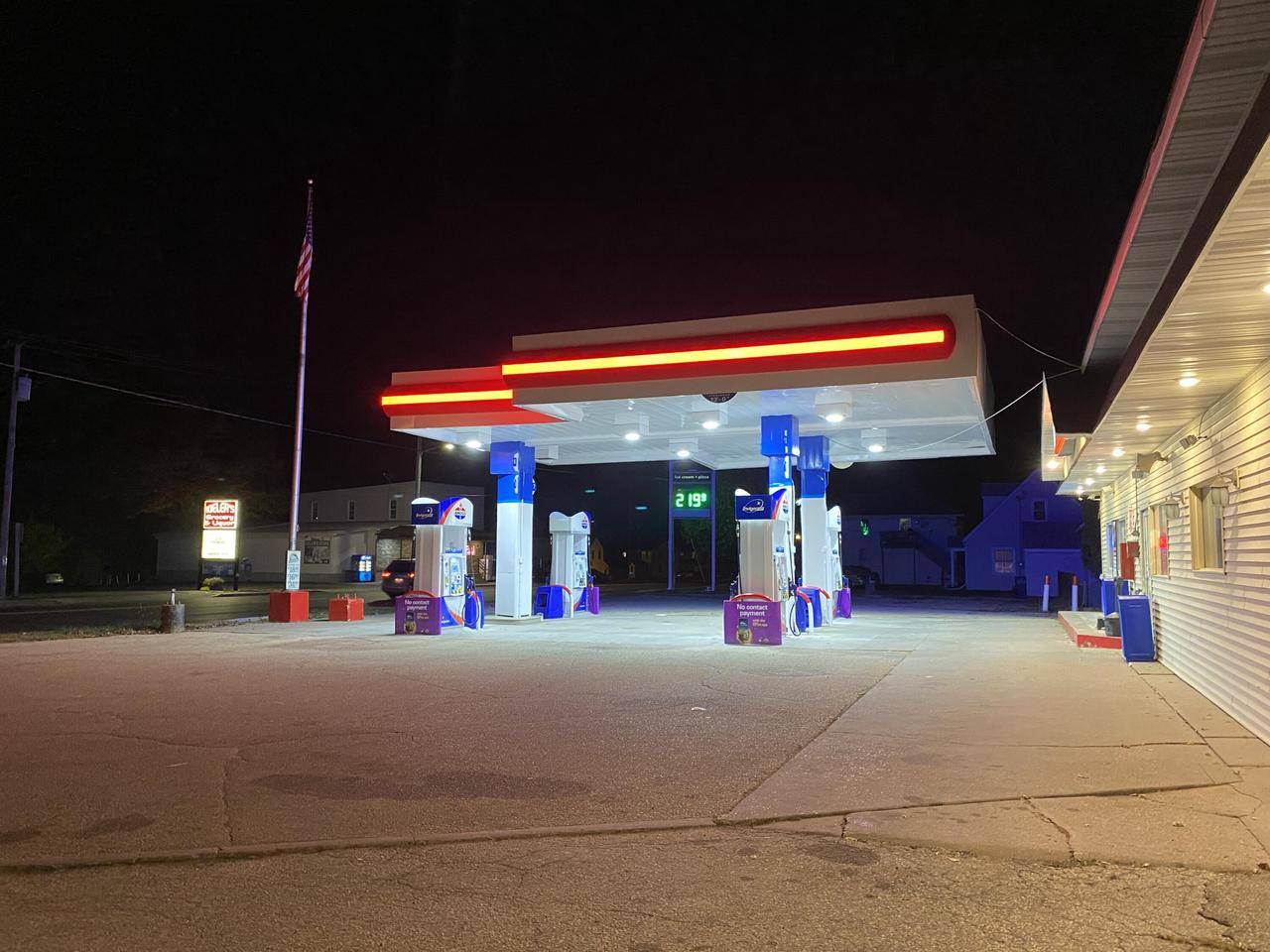 Dickeyville, WI 53808,124 S Main STREET