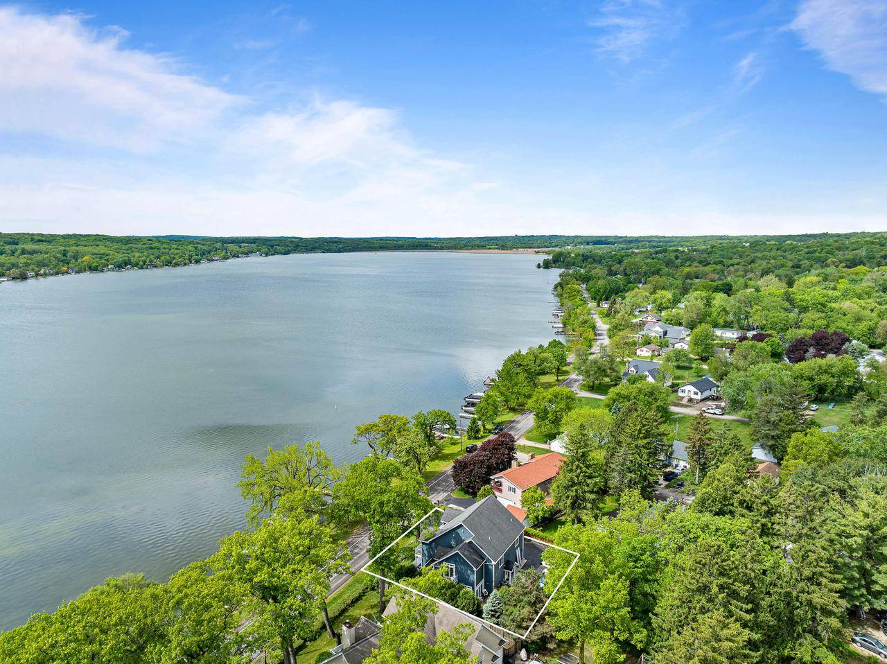 Lake Geneva, WI 53147,W3920 Lake Shore DRIVE