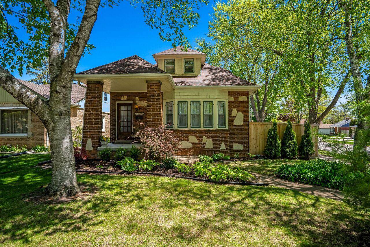 Glendale, WI 53209,5642 N Argyle AVENUE