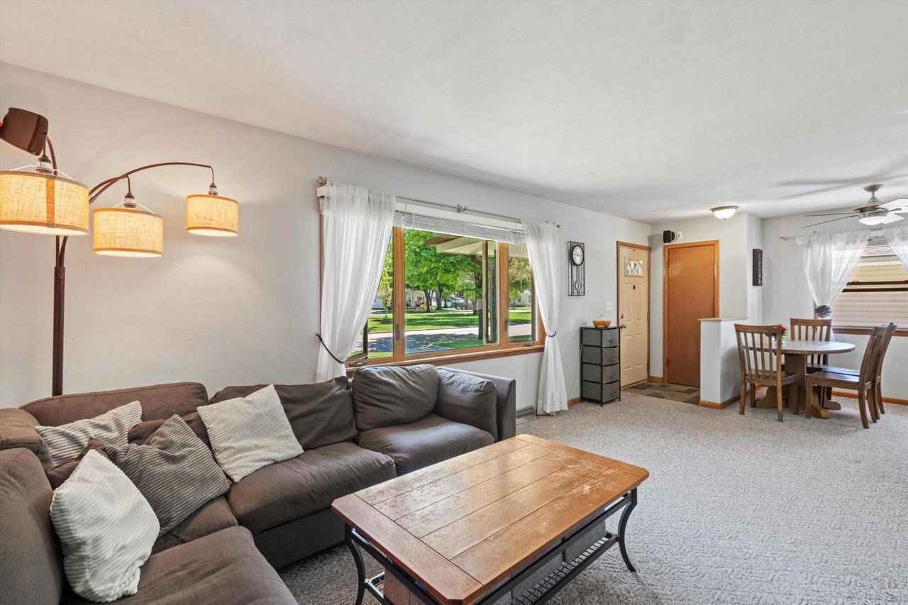 West Allis, WI 53214,1017 S 120th STREET