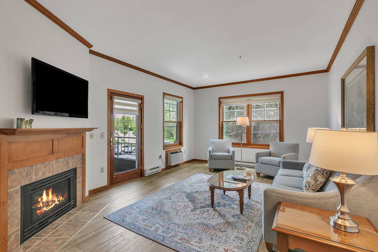 Elkhart Lake, WI 53020,101 Osthoff AVENUE #197
