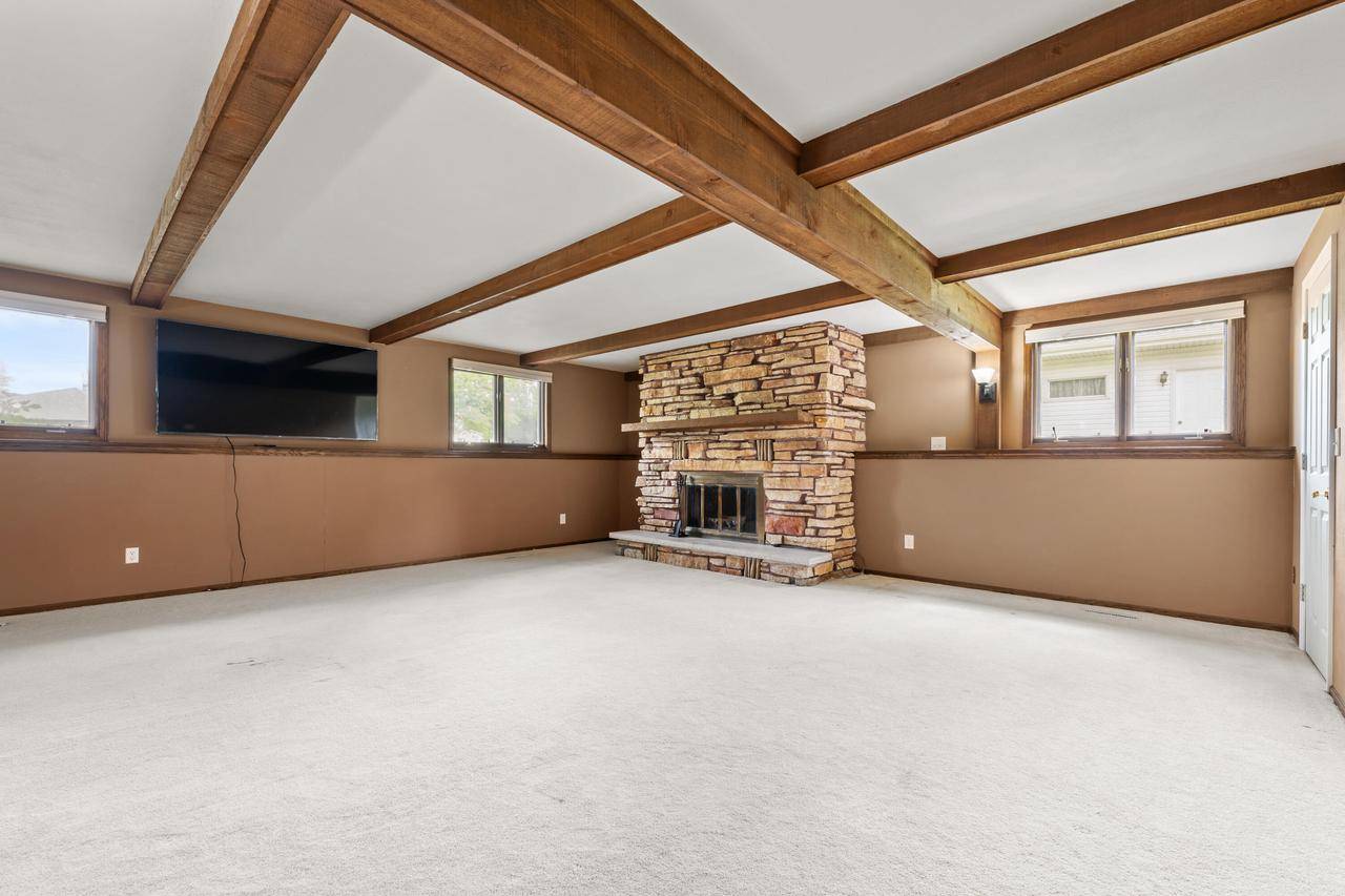 Grand Chute, WI 54914,2115 W Applegate DRIVE