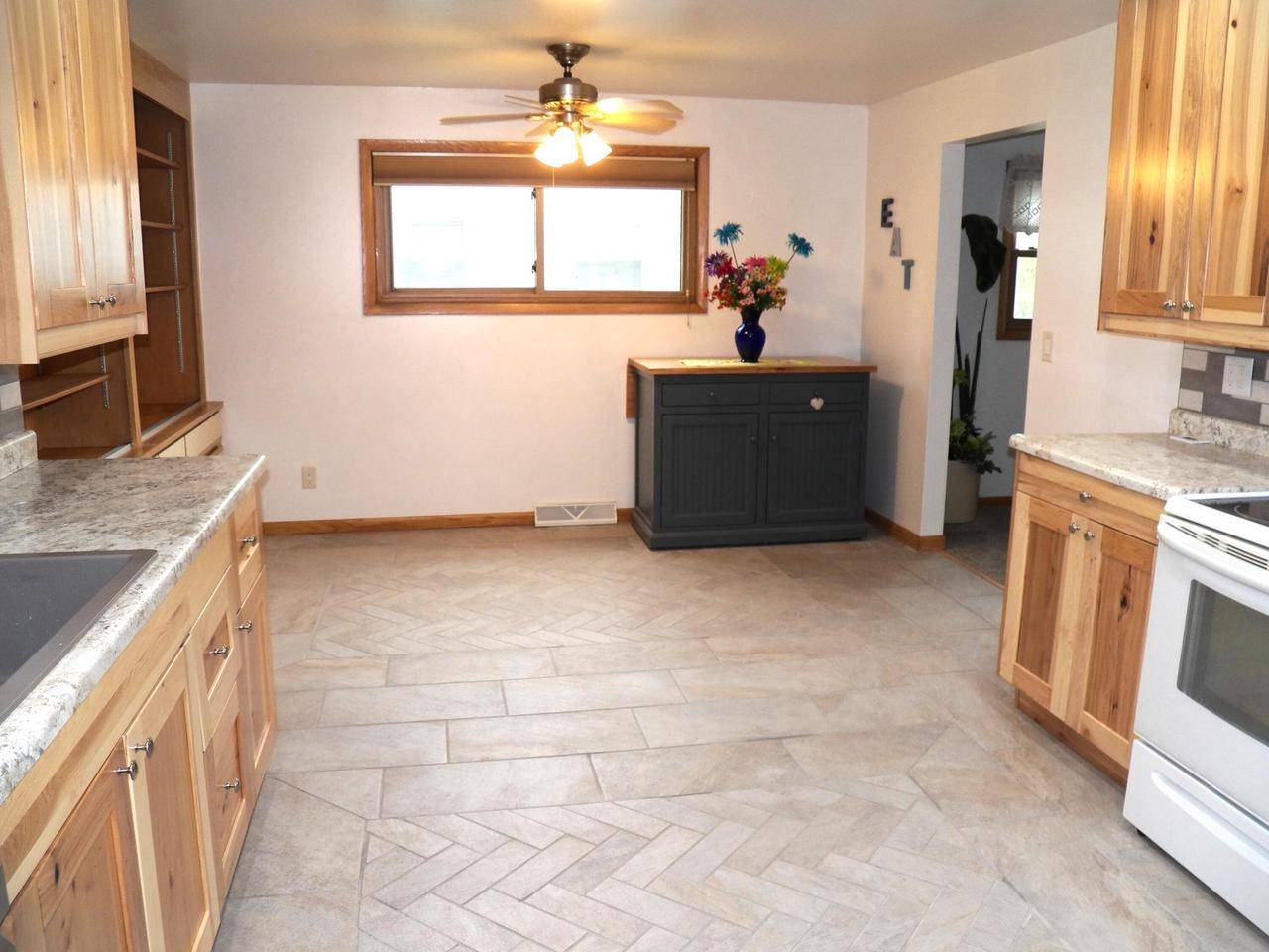 Manitowoc, WI 54220,621 S 31st STREET