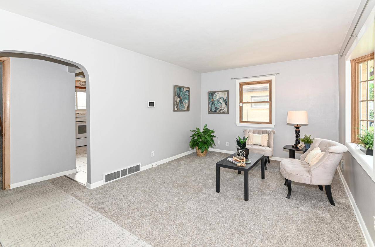West Allis, WI 53214,1462 S 96th STREET