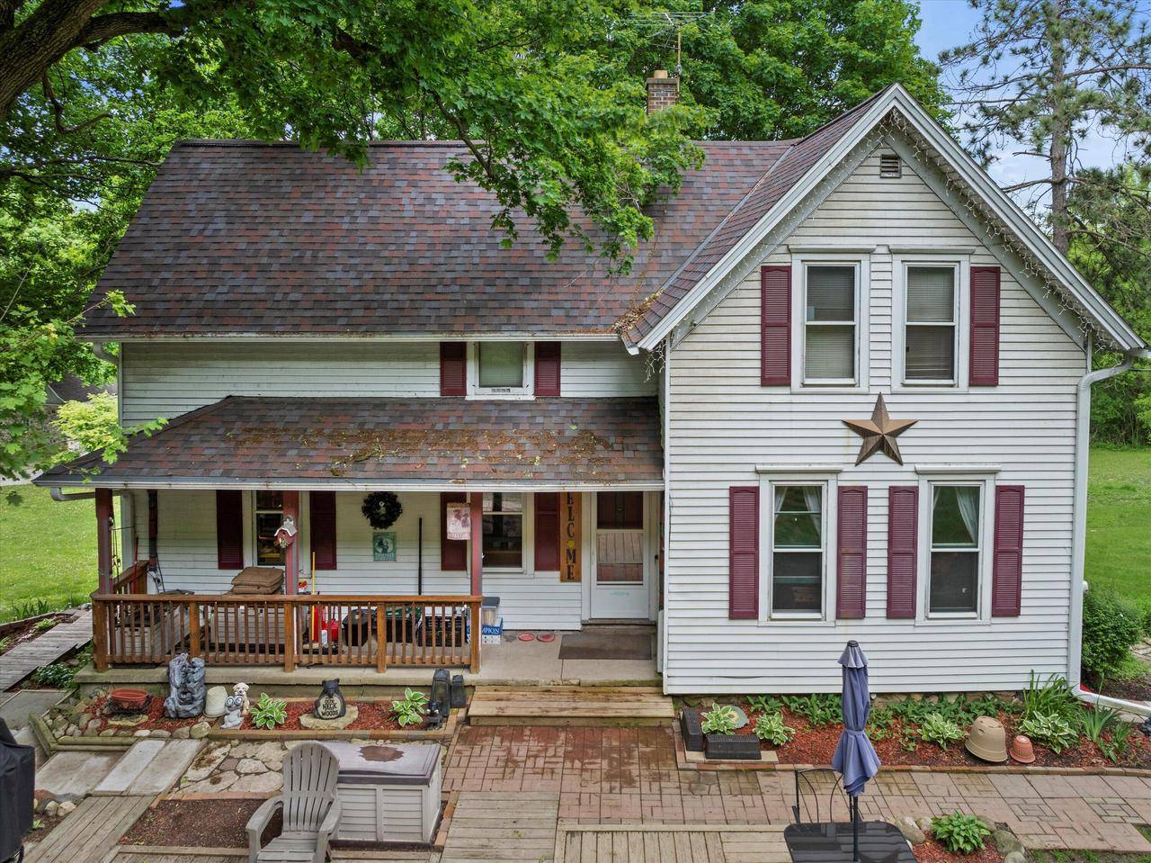 Hartford, WI 53027,794 Emerald DRIVE