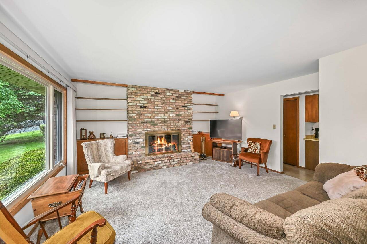 Waukesha, WI 53188,S25W27040 Winnebago WAY