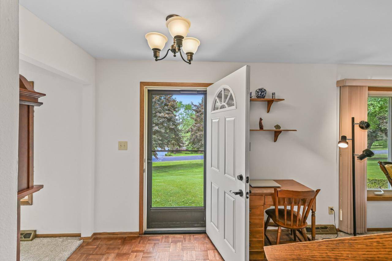 Waukesha, WI 53188,S25W27040 Winnebago WAY