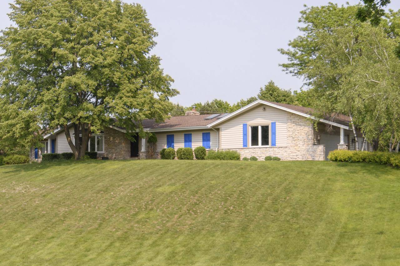 Dousman, WI 53118,W338S4370 Drumlin DRIVE