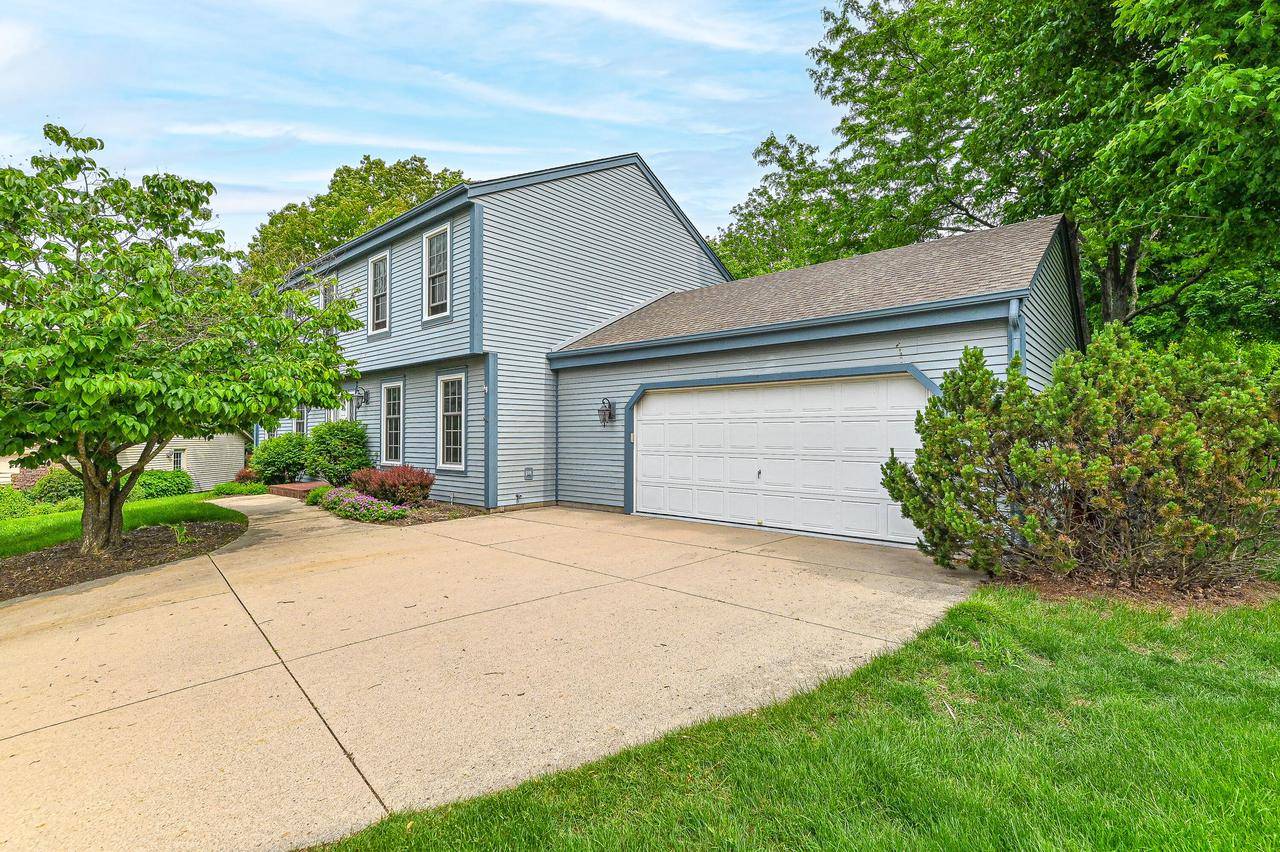 Waukesha, WI 53189,1206 Woodview DRIVE