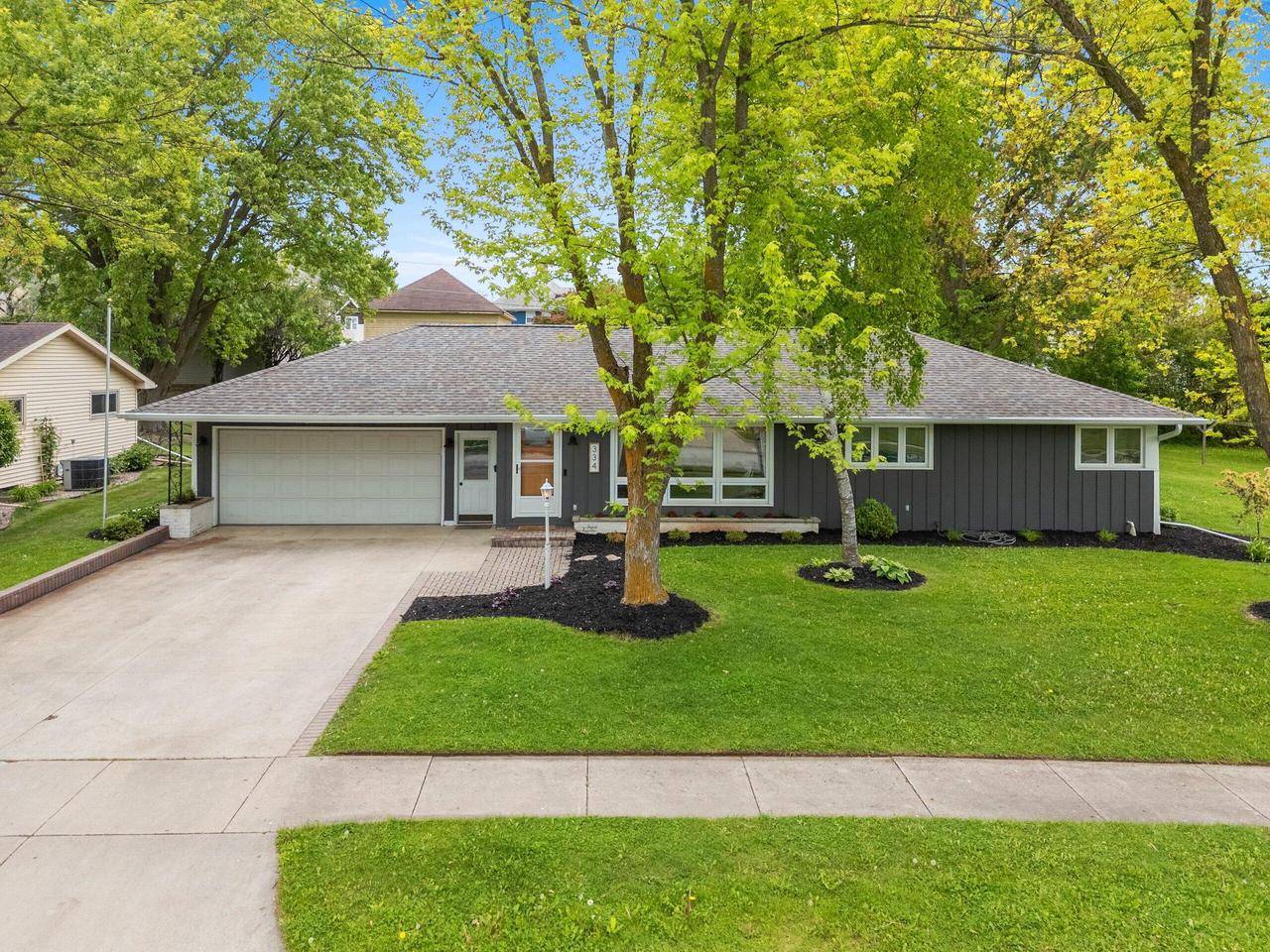 Brillion, WI 54110,334 Lee AVENUE