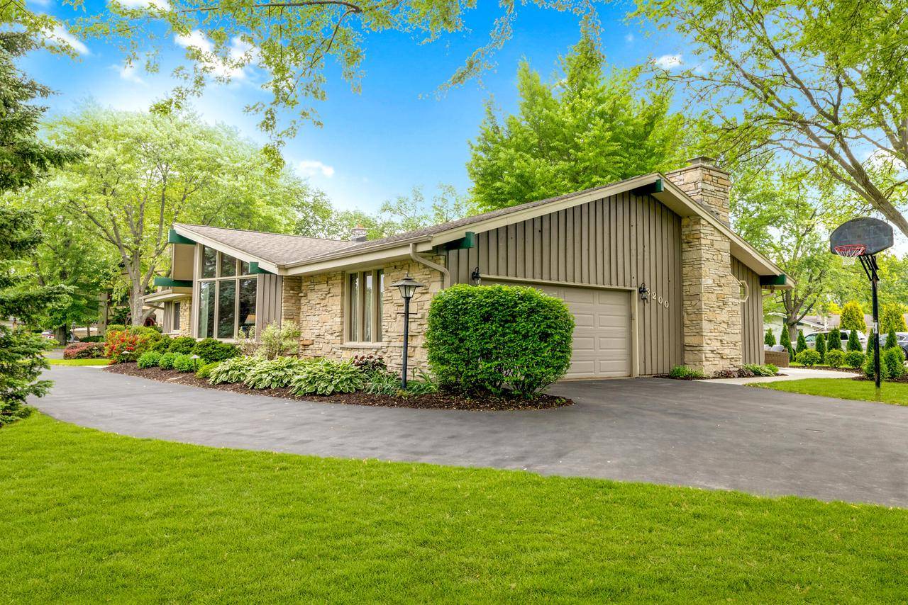 Brookfield, WI 53005,3200 Applegate COURT