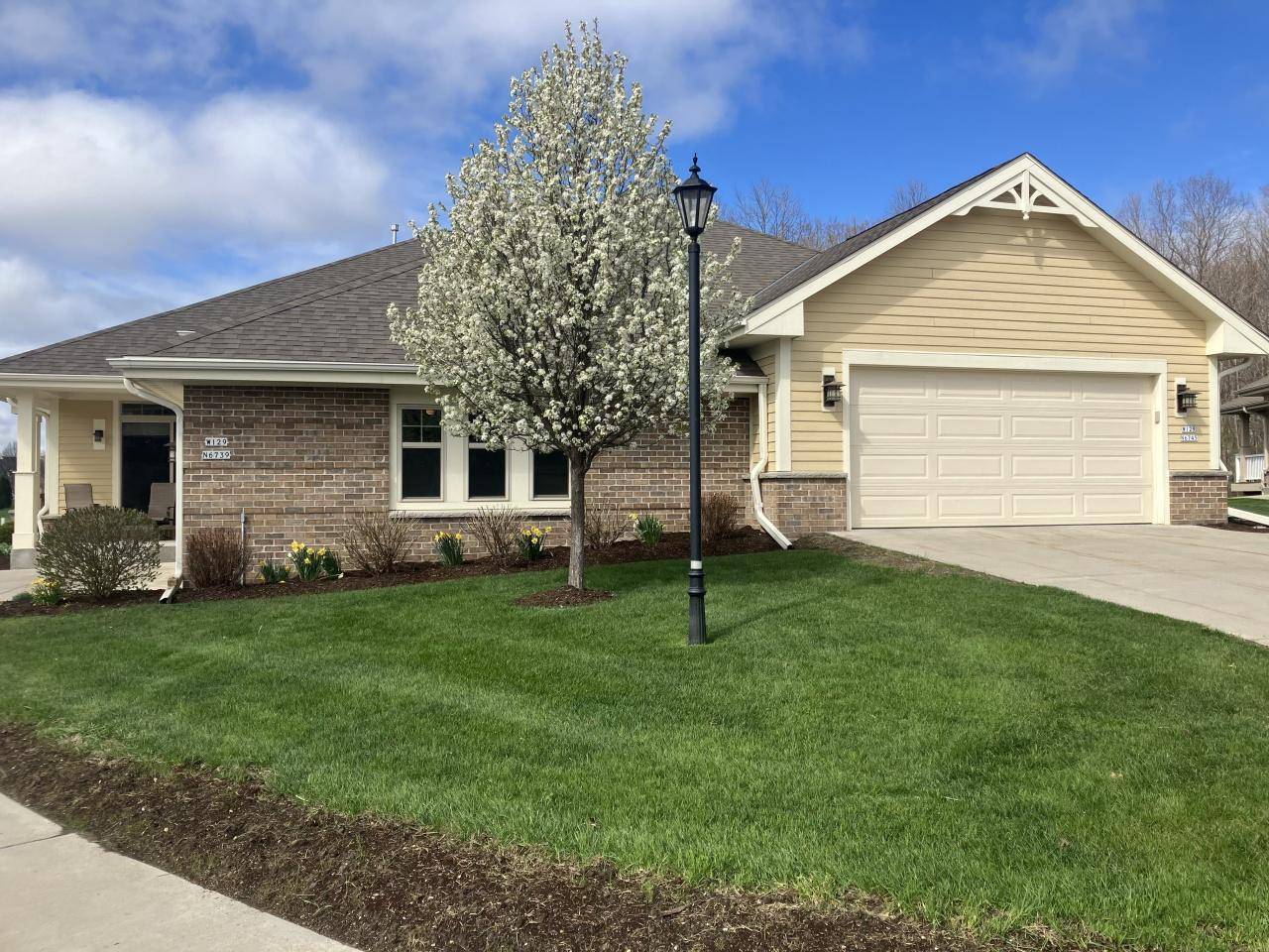 Menomonee Falls, WI 53051,W129N6739 Northfield CIRCLE