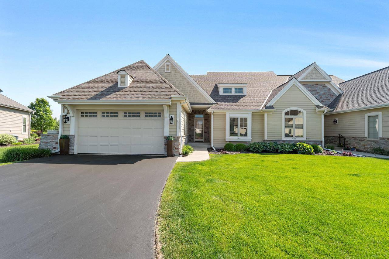 Oconomowoc, WI 53066,1802 Lindens COURT
